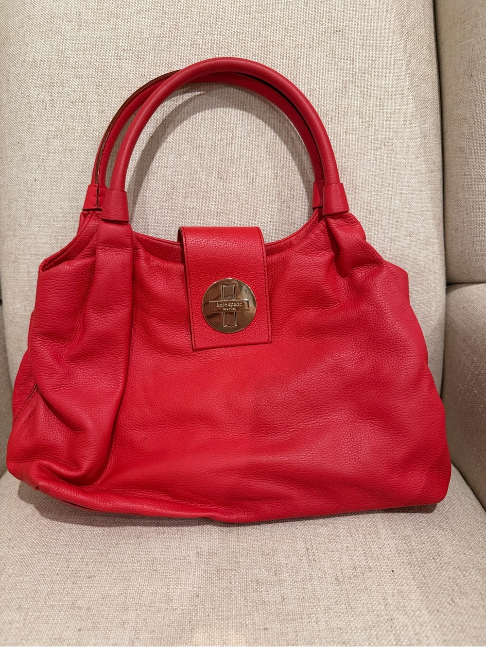 Red Leather Tote Handbag with Turn-Lock Accent